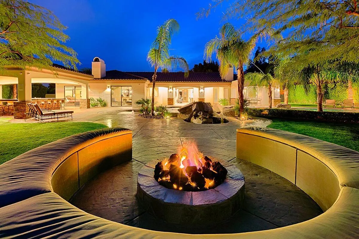 Exclusive, Upscale Palm Springs Estate With 5-Star Amenities Villa