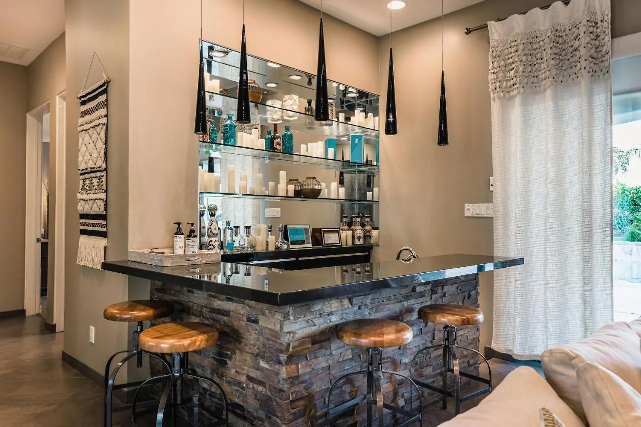 Exclusive, Upscale Palm Springs Estate With 5-Star Amenities Villa