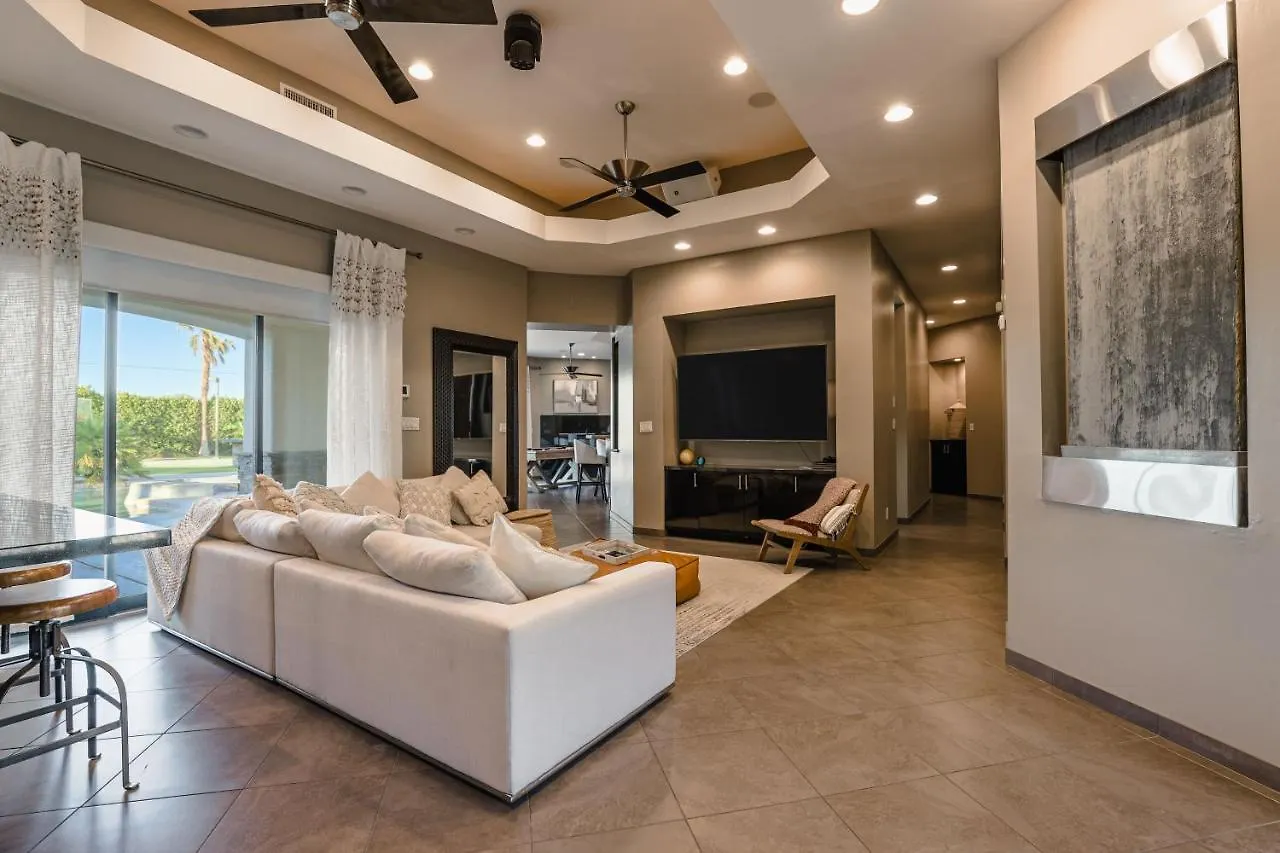 Exclusive, Upscale Palm Springs Estate With 5-Star Amenities Villa